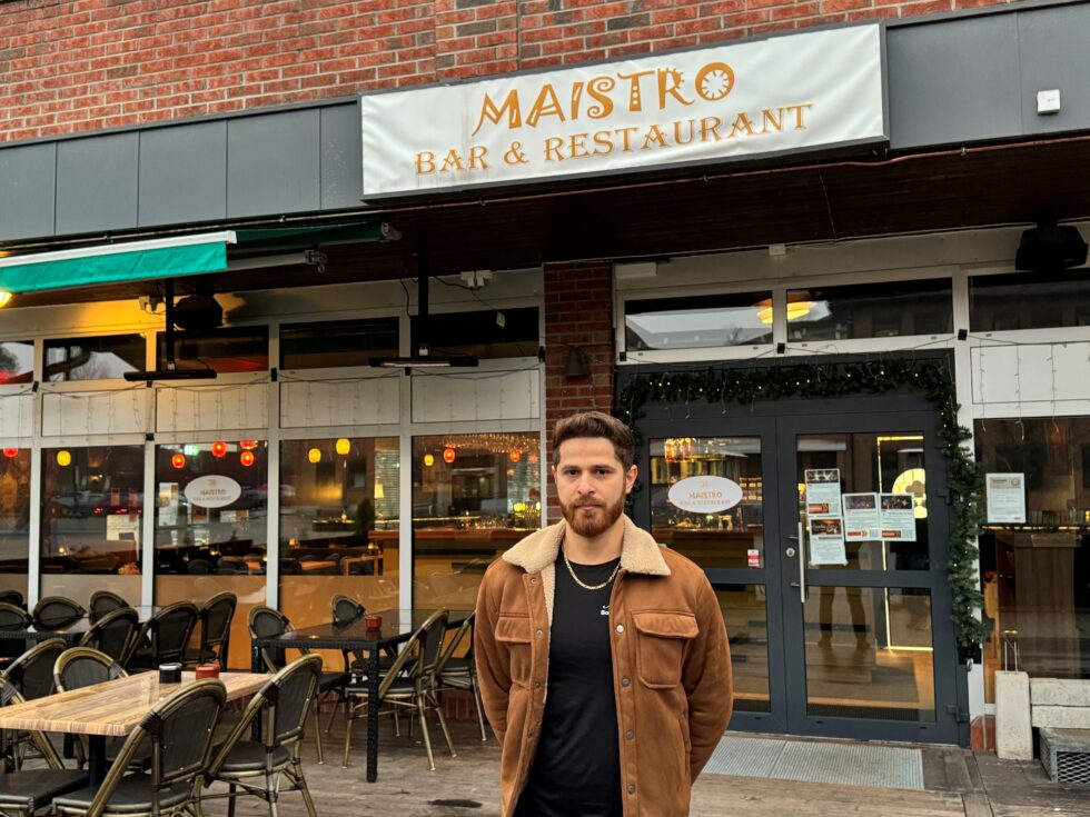 Skrekkregimet i Syria har falt. Nå selger Alloush Alshab Maistro, og reiser til hjemlandet for igjen å bo med familien i Idlib.