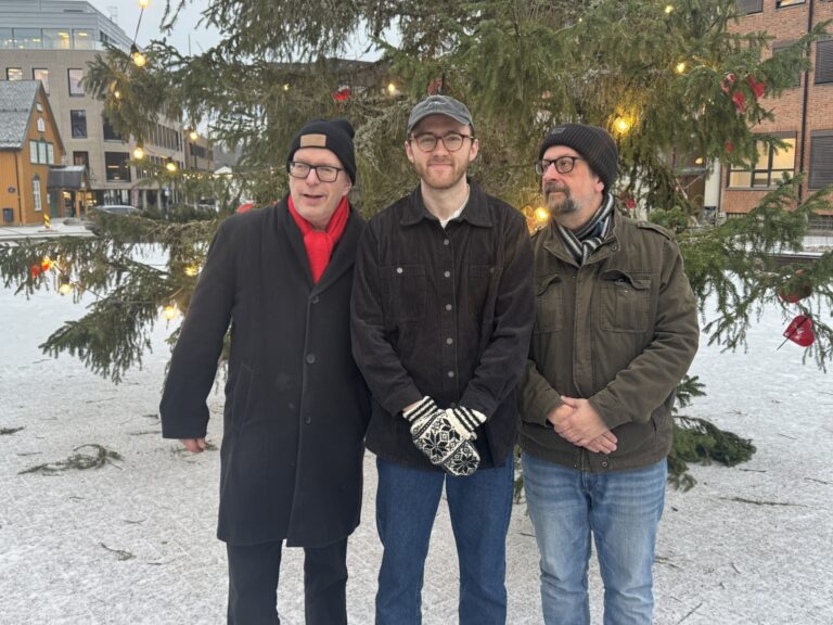 Øivind Roos, Martin Sternberg og Lars Ovlien snakker blant annet om veien fra kulturskolen til orgelkrakken i Vinger kirke i denne ukens utgave av Kulturstreif.