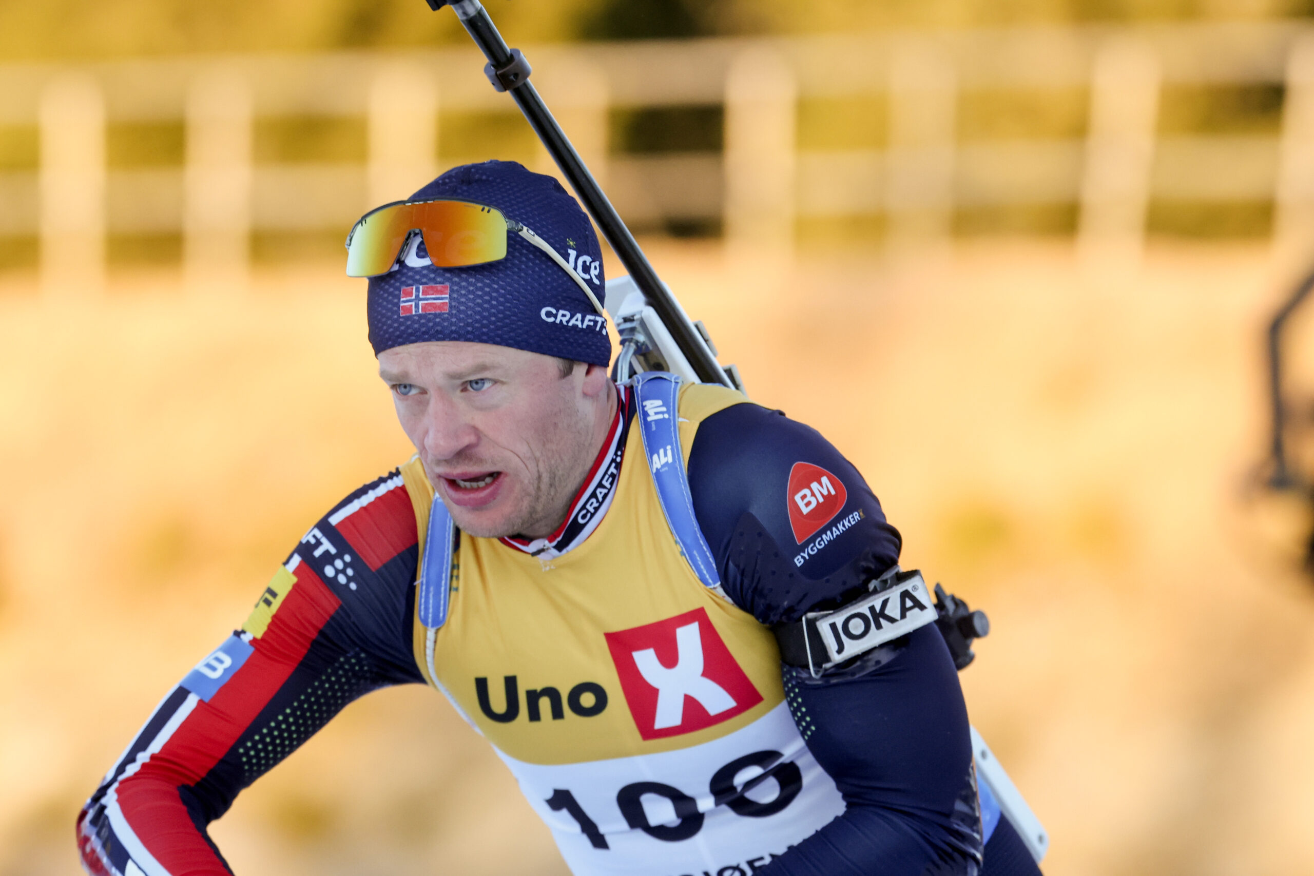 Tarjei Bø fra et tidligere renn, var raskest i løypa i franske Annecy og slo dermed tyske Danilo Riethmüller og lillebror Johannes Thingnes Bø.
