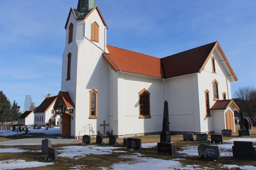 Brandval Kirke — Foto: Mats Sauro Høimyr.