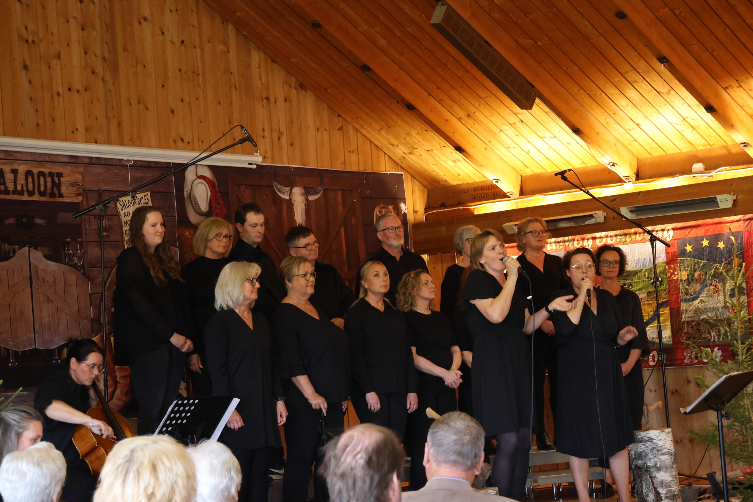 Vestmarka Sangkor skal medvirke i konserten.