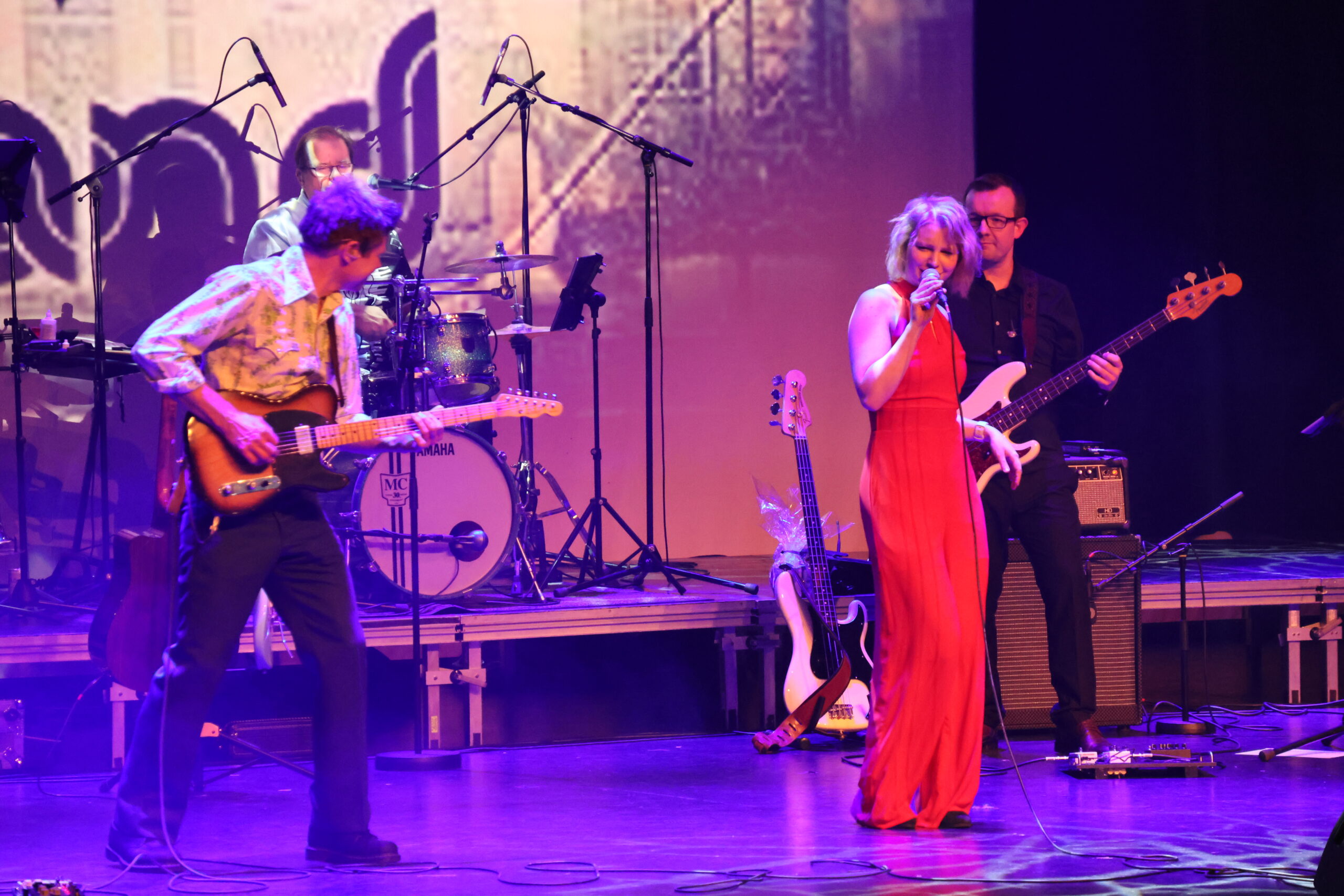 Birgitte Ovlien fremførte Jailhouse Rock i Rådhusteatret.
