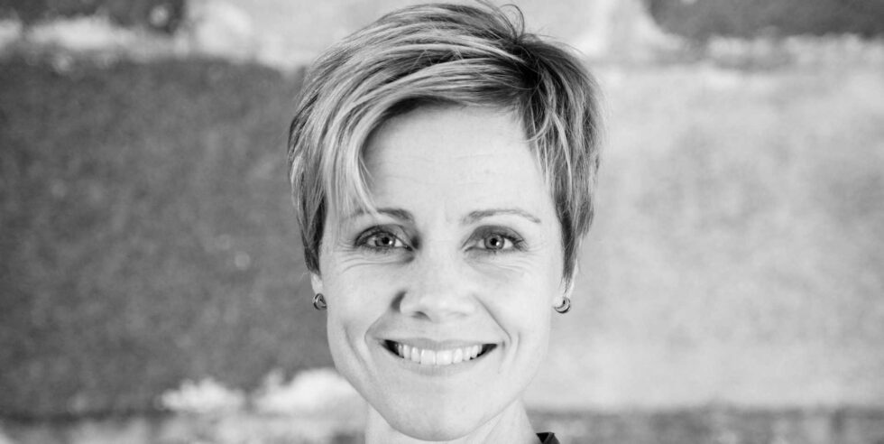 Åshild Skiri Refsdal synes det er stas å bli invitert til å underholde hjembyens publikum under De små scener. 31. januar opptrer hun i Herdahlsalen