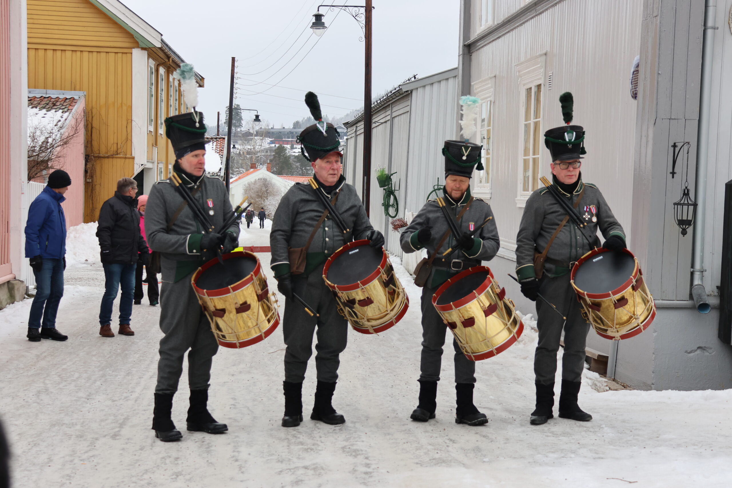 Kongsvinger Festning Tambur Korps spilte opp før akebakken ble åpnet.