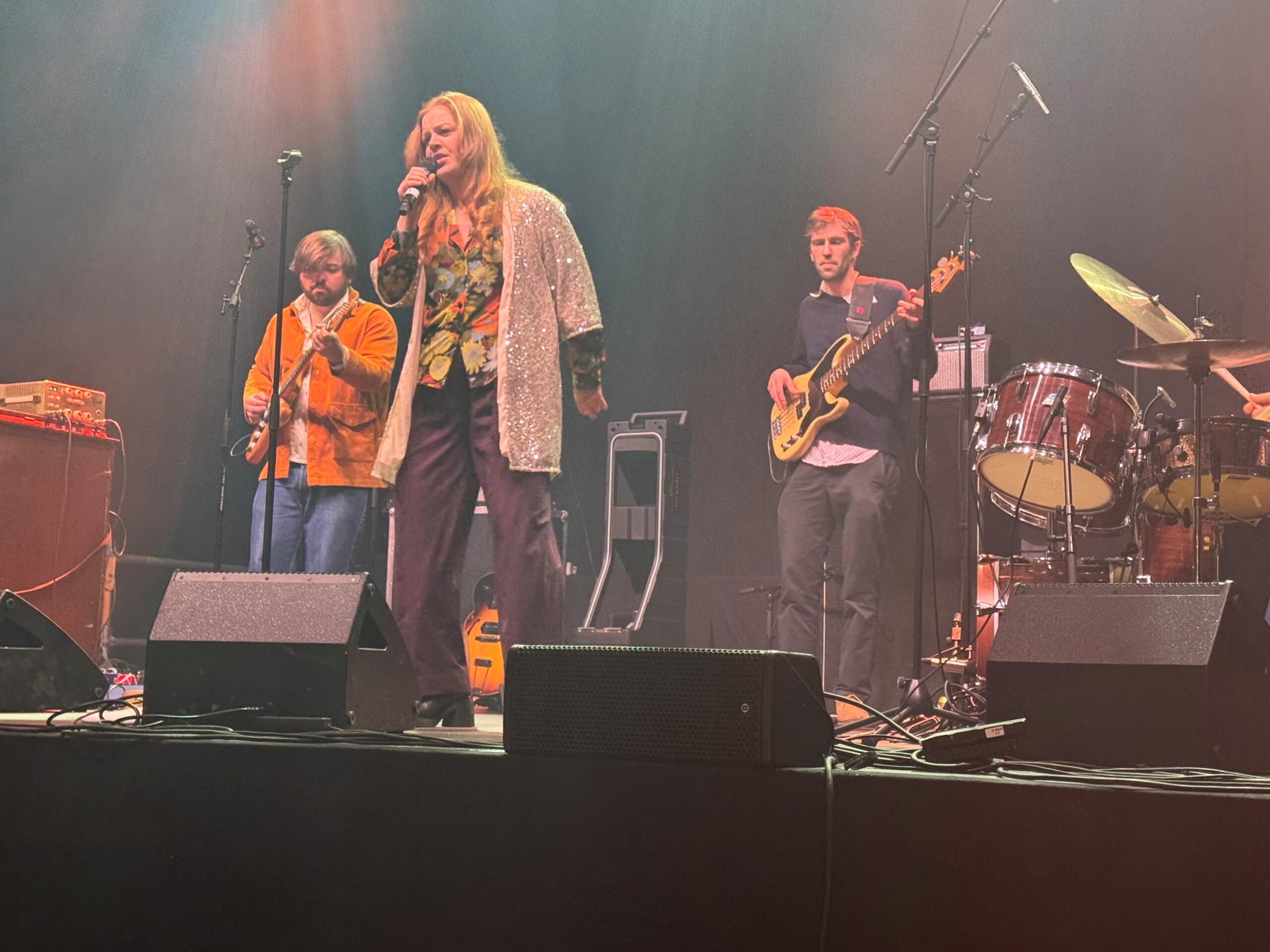 Soft City med Thea Paulsrud på vokal var første band på scenen i Festival Bohem.