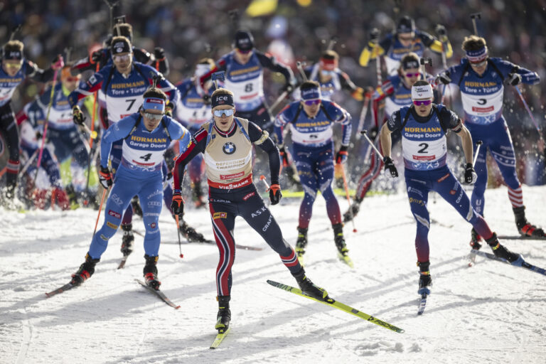 Johannes Thingnes Bøe tok 3.plass i fellesstart i VM i skiskyting søndag.