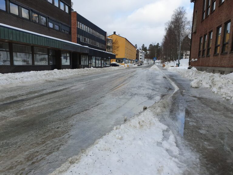 Meteorologene advarer om fare for regn som fryser på bakken, særlig i det neste døgnet.