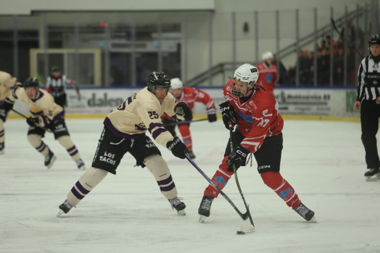 Emil Krogh og resten av KIL ishockey fikk det tøft mot Grüner.
