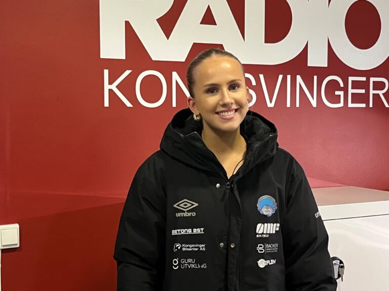 Hannah Moen Skasberg smiler tappert. Det meste av 2025 må hun bruke til opptrening etter en korsbåndskade.