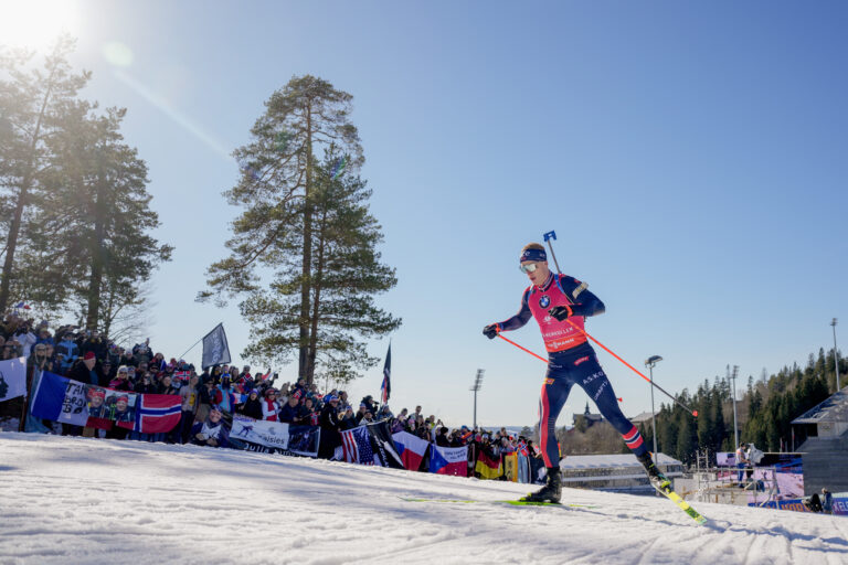 Johannes Thingnes Bø vant fredagens sprint i Holmenkollen.