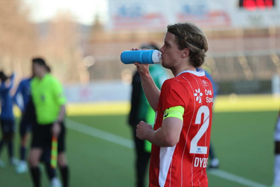 Andreas Dybevik bar kapteinsbindet og spilte alle 90 minuttene for KIL i generalprøven mot Stabæk.