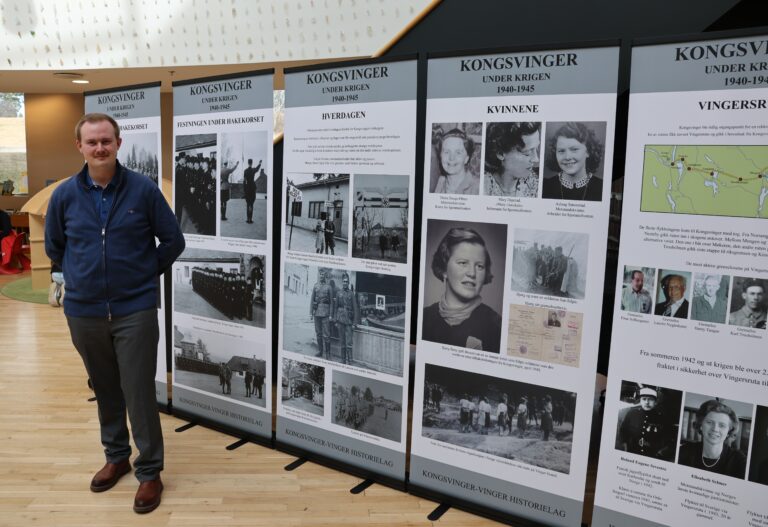Gjennom 100 bilder og ulike temaer, dannes et omfattende og grundig bilde av krigsårene slik de utspant seg her i kommunen. Oskar Aanmoen i historielaget har satt sammen utstillingen og også funnet frem til flere bilder som aldri tidligere har vært vist offentlig.