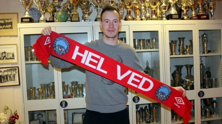 For KIL Toppfotball har Aleksey Gorodovoi totalt 30 kamper, fordelt på 22 i 2017 og syv i 2018. Nå har han signert en ettårskontrakt med KIL.