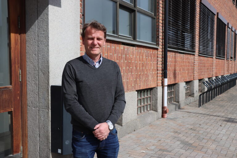 Jon Egil Pettersen, kommunalsjef oppvekst og læring vil følge opp saken og forsikrer at kommunen vil ta kontakt med de som har fått plass, men som ikke har gitt svar på om de ønsker barnehageplass.