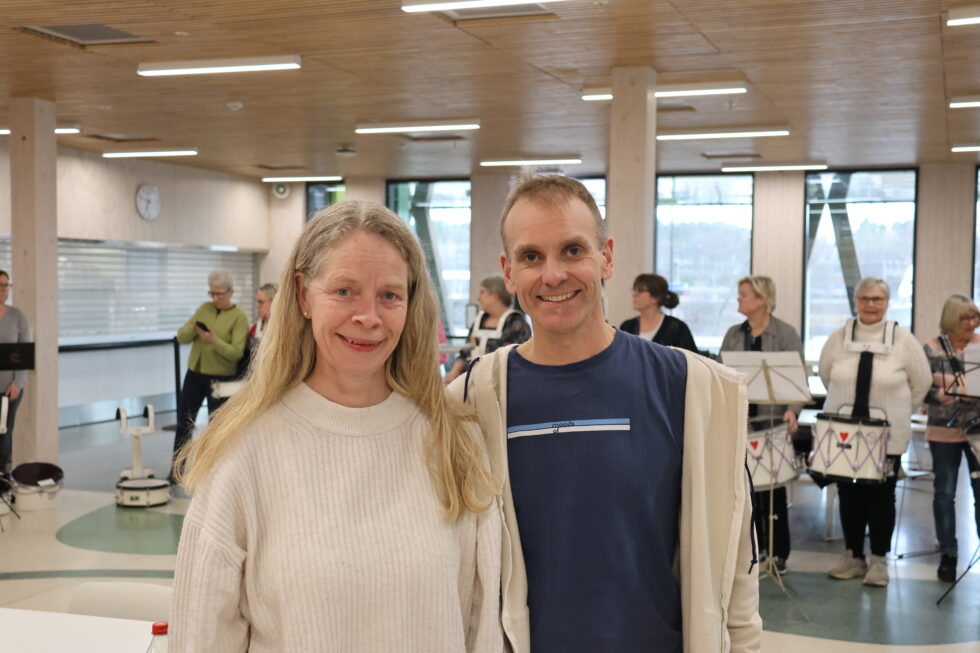Aina Kristoffersen i Drum Ladies og Geir Hoel Arnesen i Takt Skar Du Ha, ser frem i mot de to konsertene de skal ha sammen med Eidskog Klarinettensemble og Søndre Finnskogen Spellemannslag.