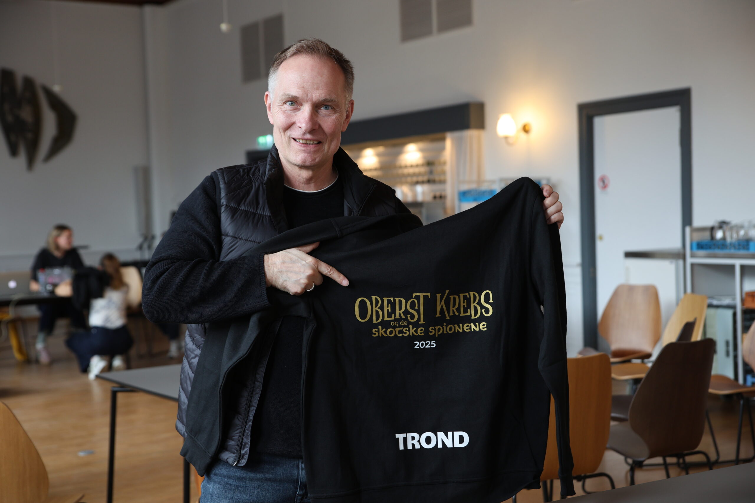 Trond Teigen er godt fornøyd med å være i gang og har endelig fått seg genser med bevis på at han er med i årets utgave av Oberst Krebs.