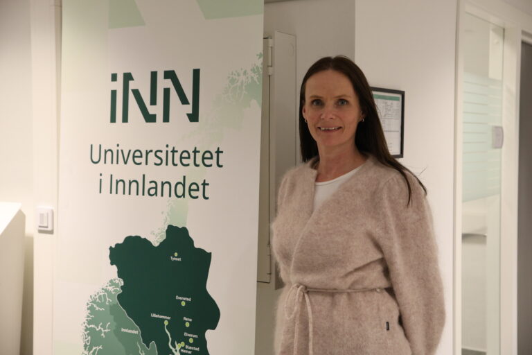 Laila Tingstad er studieprogramansvarlig for bachelor i sykepleie på Høgskolesenteret i Kongsvinger. Hun er meget fornøyd med søkertallene til sykepleiestudiet og vernepleiestudiet.