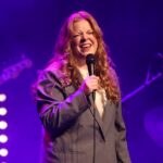 Thea Paulsrud viste frem hele sitt nye album men avsluttet med en cover-låt. Don't Know Much About Love sang hun da hun for første gang sto på scene i Rådhus-Teatret for første gang for 19 år siden, og det var også den hun avsluttet tirsdagens konsert med.