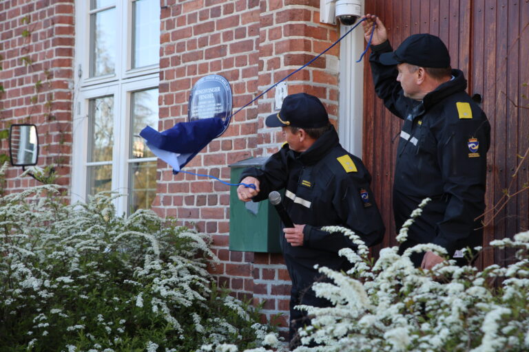 Kongsvinger fengsel har nå også fått sitt blå skilt.