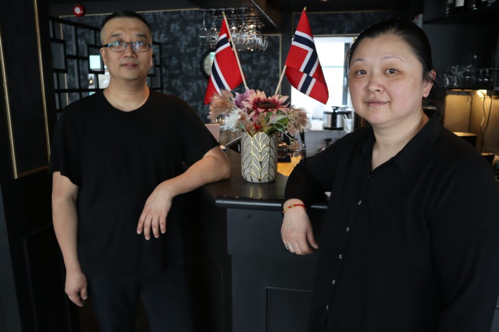 Restauranten har gått igjennom flere tidsepoker, og ekteparet Yan Chen (til høyre) og Guang Ma er den tredje eieren av Chang Ching House.