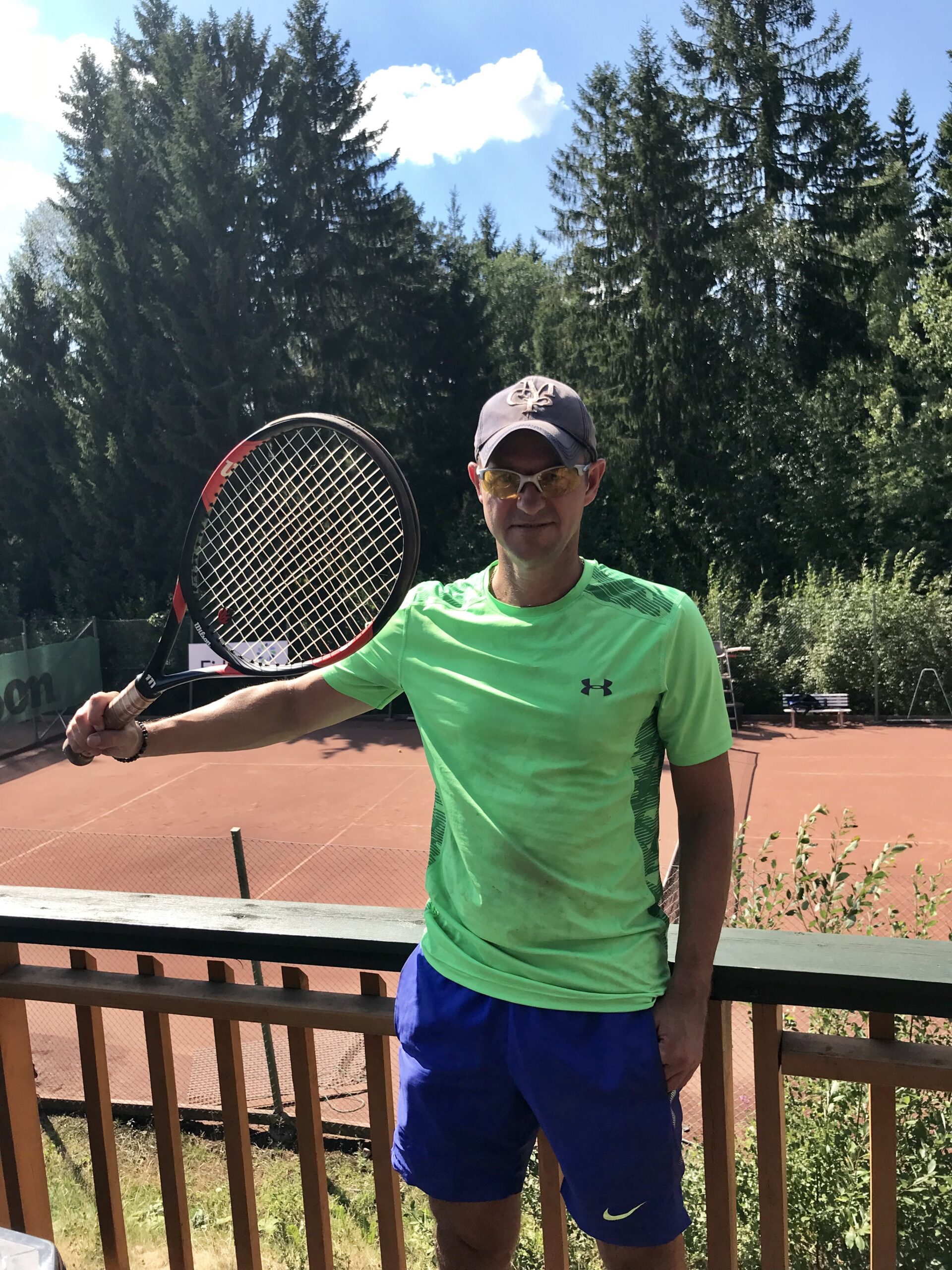 Gang etter gang, innend&oslash;rs og utend&oslash;rs, er J&oslash;rn Karlsrud blitt mester i Kongsvinger Tennisklubb.