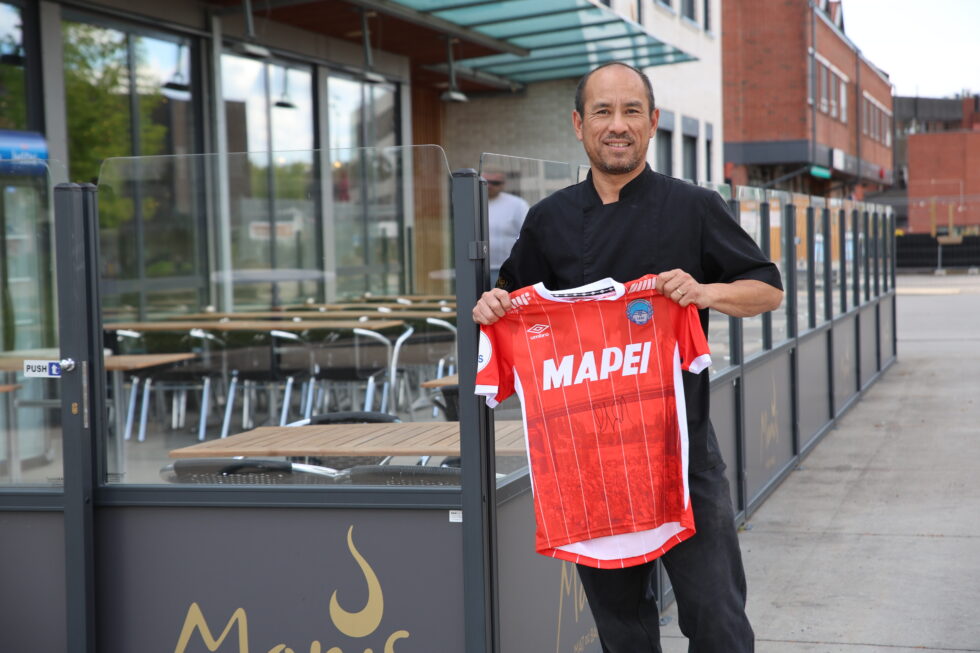 Hai Ngoc Tran har fortsatt et hjerte for KIL. Lørdag inviterer han til både KIL-kamp og Champions League finale på storskjerm.