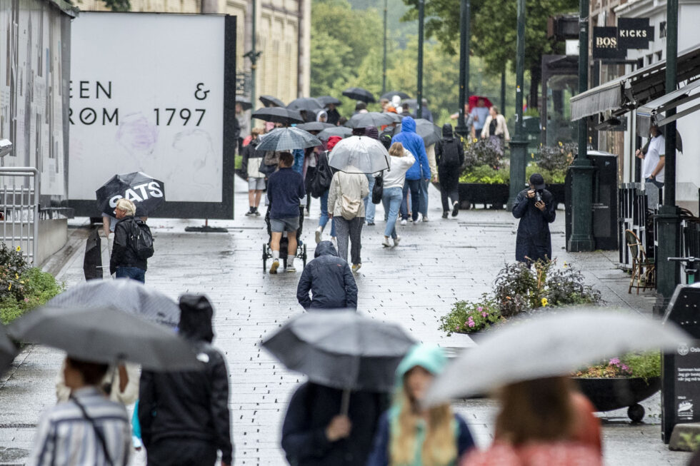 Det kan bli en våt Sankthansaften, spår meteorologene.