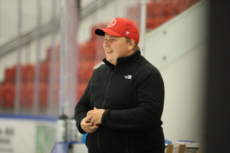 Sportssjef i KIL ishockey, Simon Stolt Wang, er meget fornøyd med de tre nye signeringene.