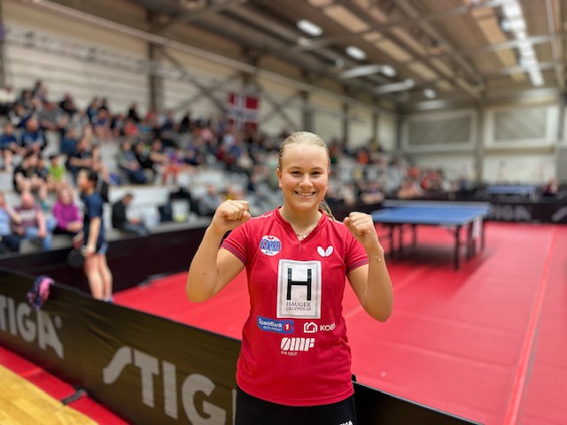 Maja Pettersen Kvinge (15) fra Kobra BTK leverte en imponerende prestasjon under Norgesmesterskapet og gikk helt til topps i klassen for Jenter 15.