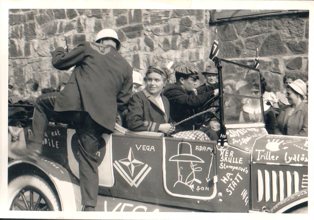 P&aring; kj&oslash;ret&oslash;yet skal russen gjenkjennes. S&aring; ogs&aring; i 1960.