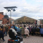 Det var fullt på alle krakker og stoler i god tid før konserten begynte.