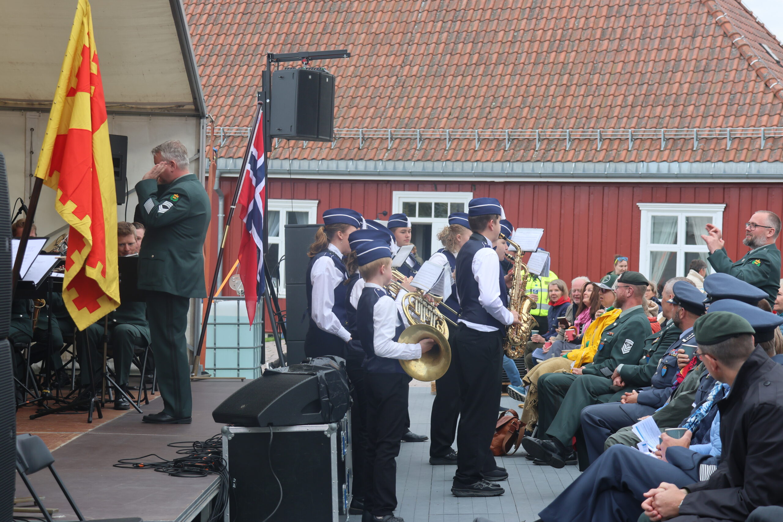 Korpset fremførte så marsjen Great Bear March alene.