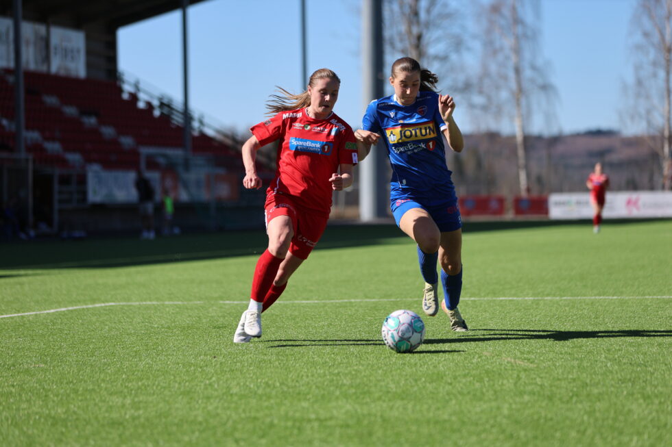 Frida Stangnes Grønhella kom på scoringslista for KIL, men det hjalp ikke stort på resultattavla.