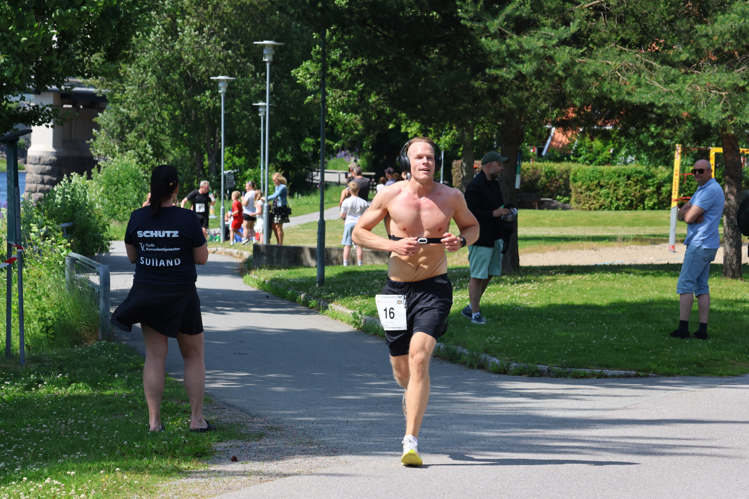 Nr- 16 Øyvind Olsen.
