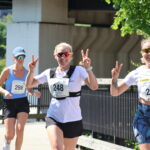 Nr. 298 Martine Malmer, nr 248 Lill Mari Andersen og nr 297 Marie Lilleseth Aashaug i gang med 10km-løpet..