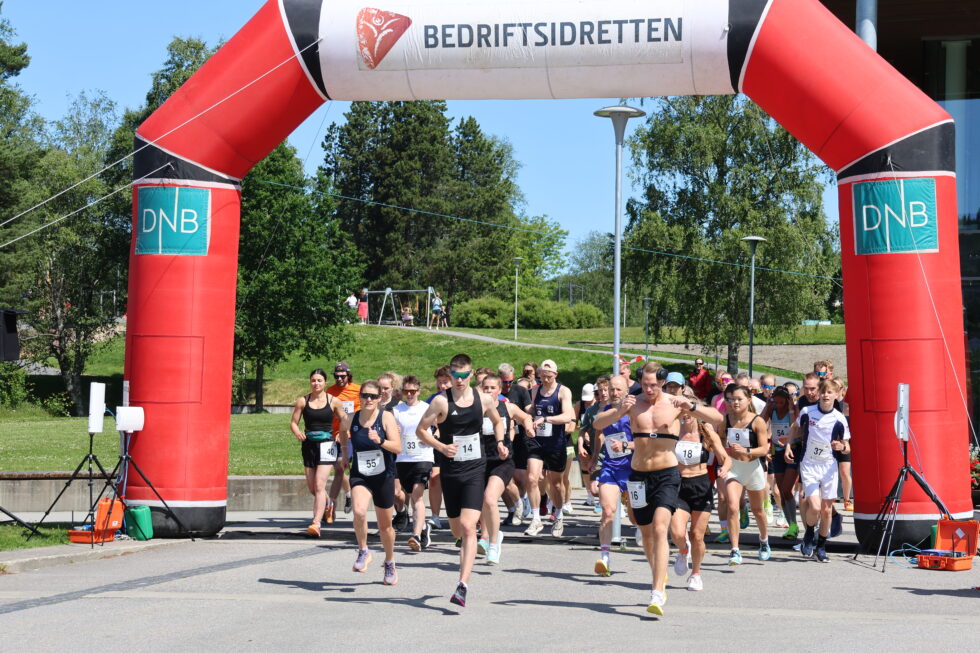 Først startet de som skulle løpe 5 kilometer.