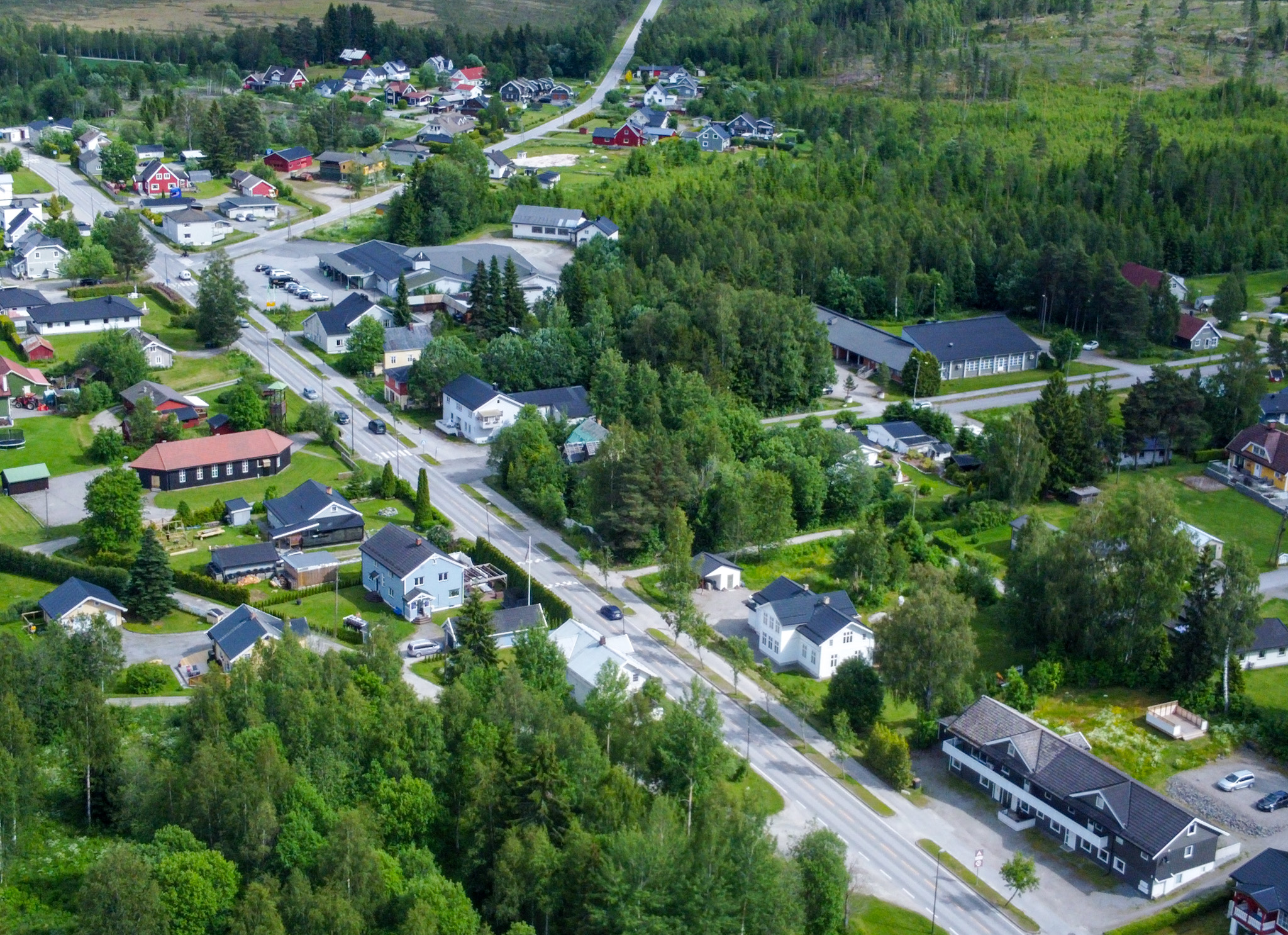 Dronebilde over Roverud tatt i juni 2025