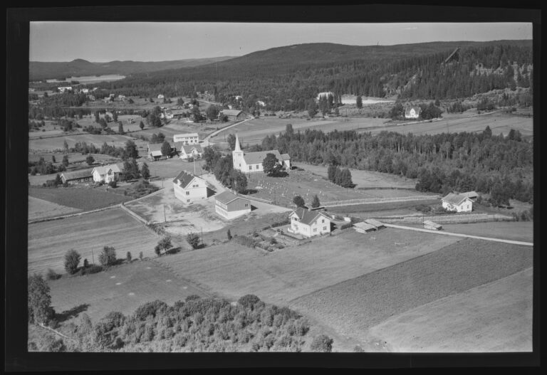 Flyfoto tatt over Austmarka i 1957.
