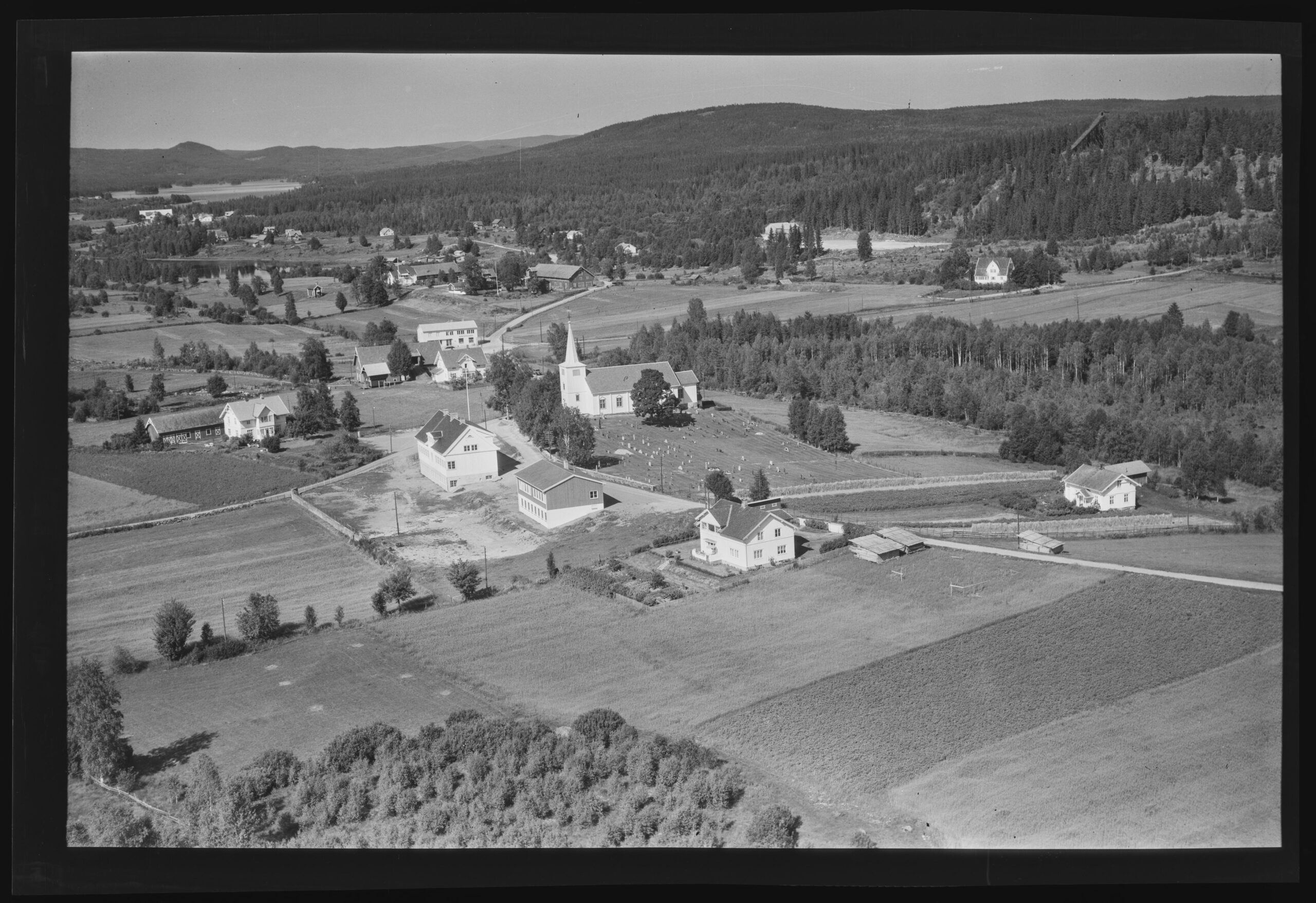 Flyfoto tatt over Austmarka i 1957.