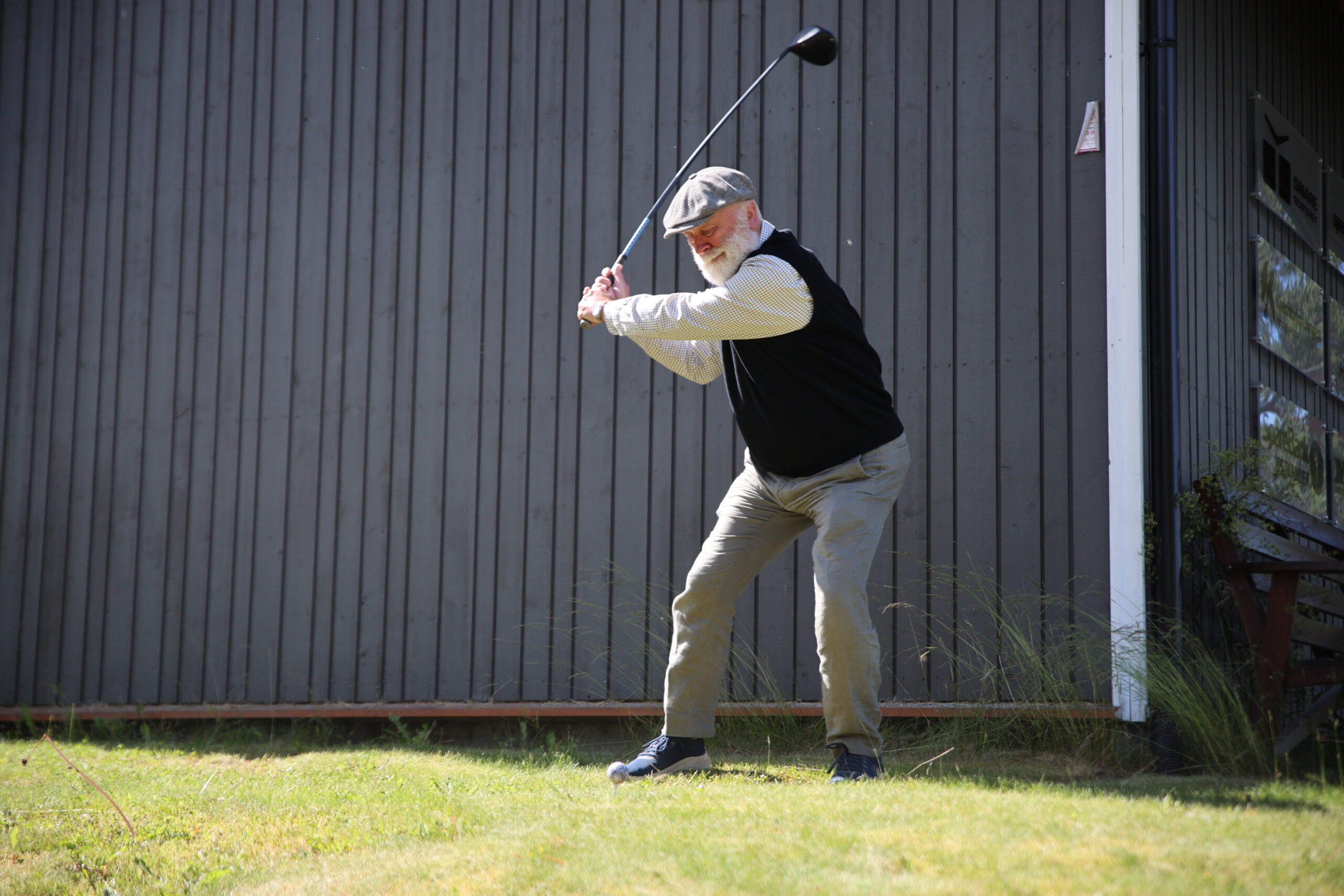 – Inne på banen er du en golfer som alle andre. Du kommer kanskje i en fancy bil, men så fort bilen er parkert der, så går du fra en som er fancy til å bli en vanlig golfer.