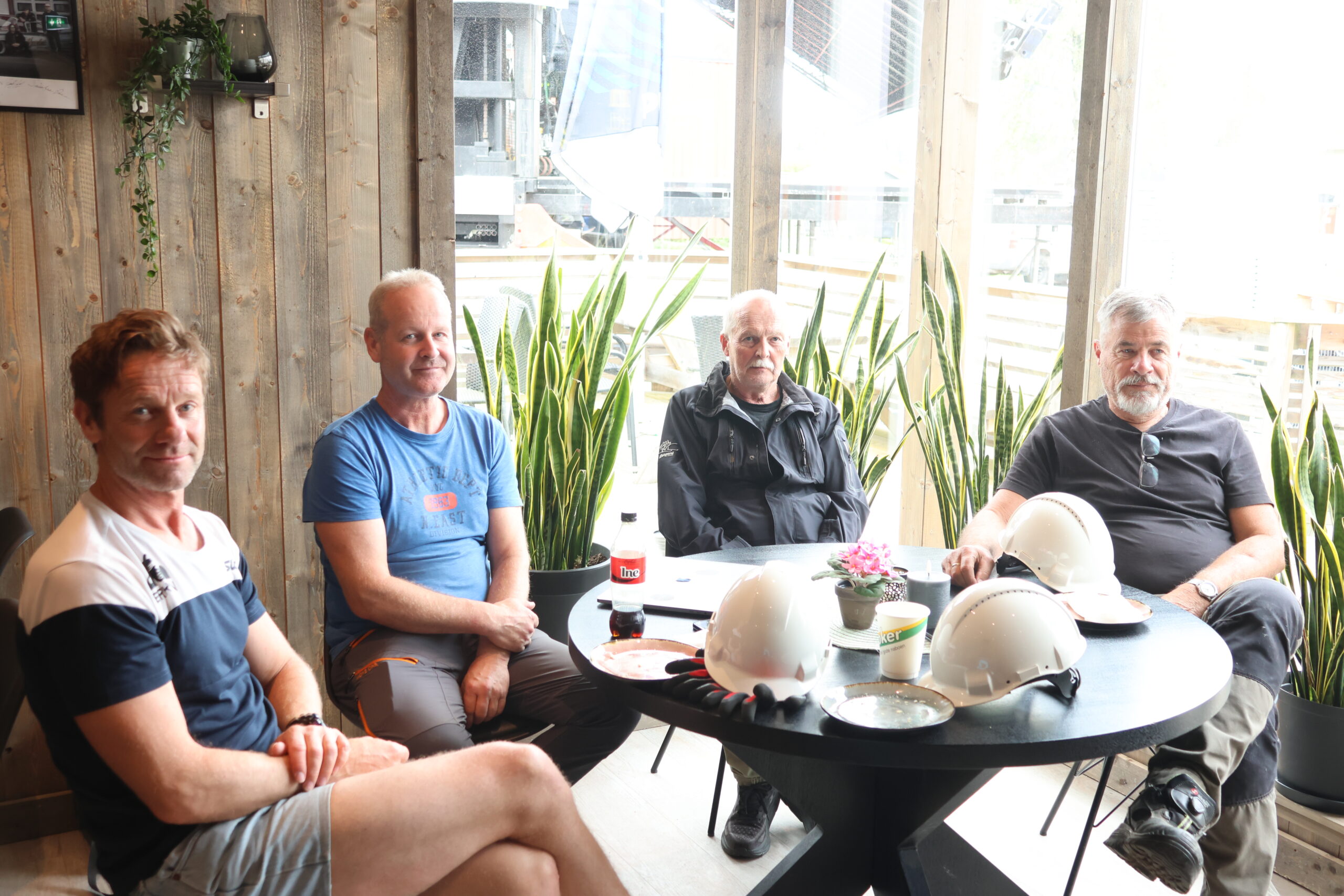 Jon Arne Holtet, Stephan Kaiser, Melvin Elstr&oslash;m og J&aring;nn Br&aring;ten er noen av mange som stiller opp til dugnadsarbeid for at det skal bli Brandvalfestival.