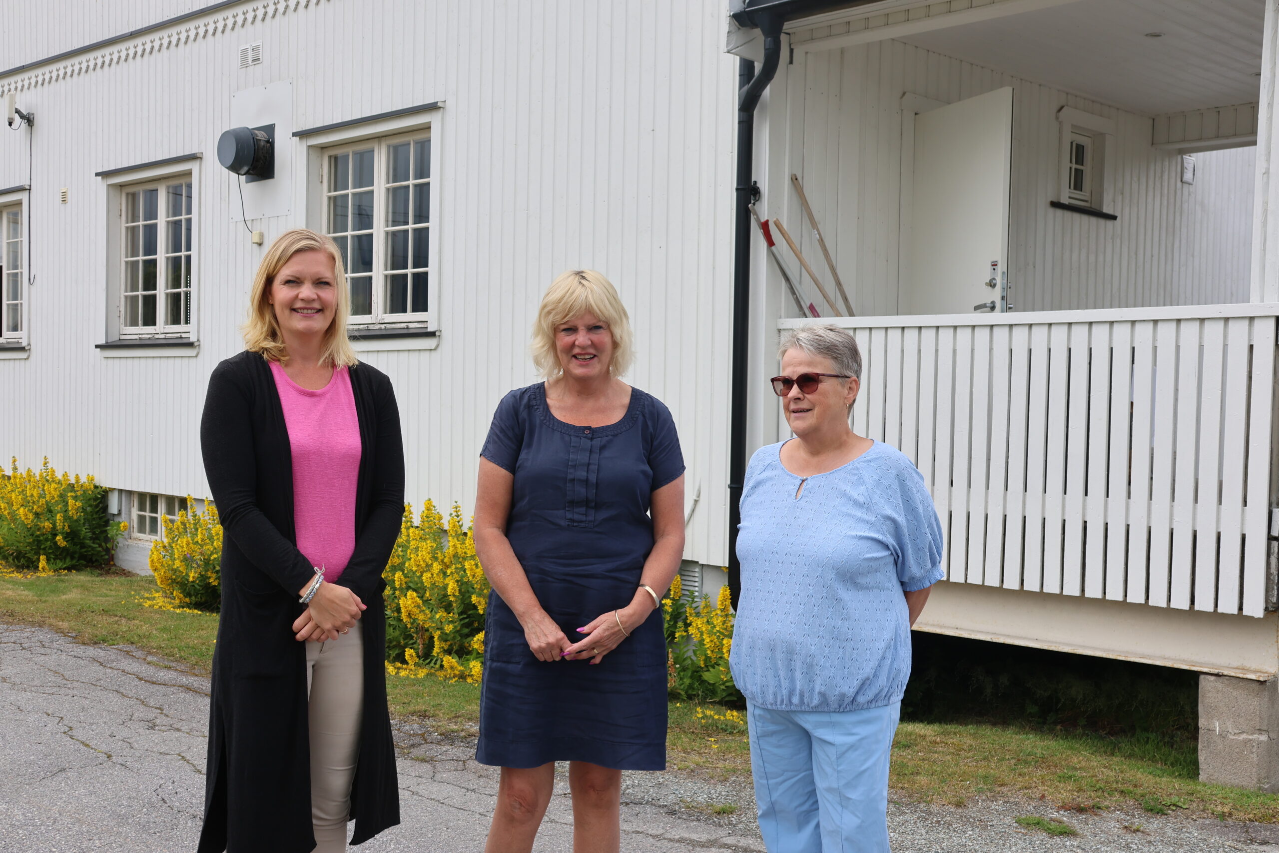 Kaia Harbosen, Ann Kristin Harbosen og May Br&aring;ten Lie vil sammen med flere s&oslash;rge for mat til sultne festivalgjengere.