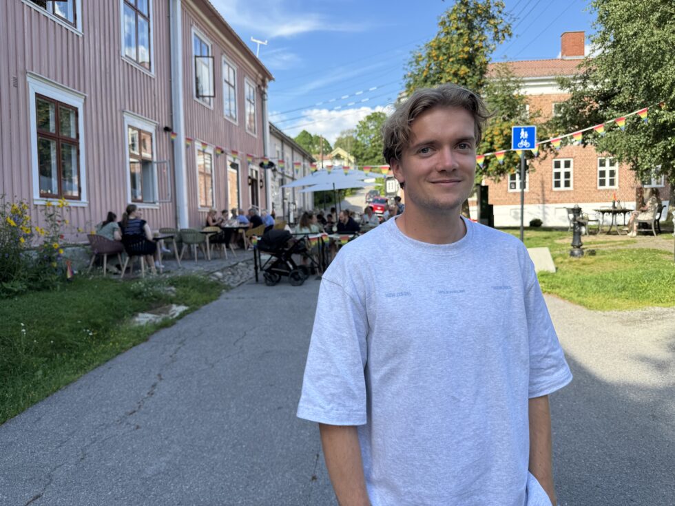 Jeg hadde hørt mye fint om Bohem før jeg flyttet hit. Det er fullt av folk her hele tiden. Jeg er imponert over hva Mari (Østlid) har fått til, sier en imponert Andreas Dybevik.