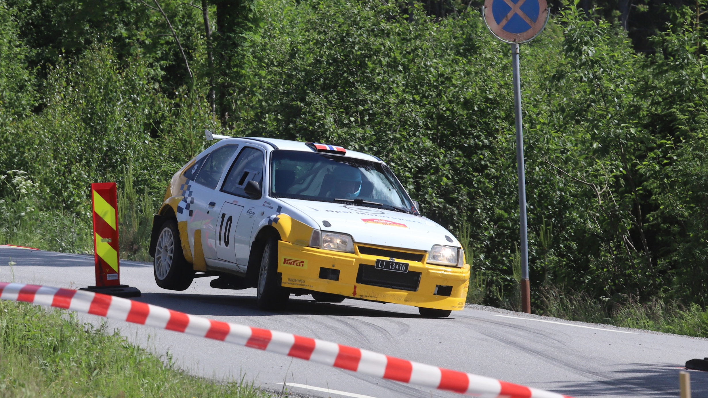 Svein Tore L&oslash;vh&oslash;iden og Richard Haget er ogs&aring; p&aring;meeldte til Rally Grimstad i sin Opel.