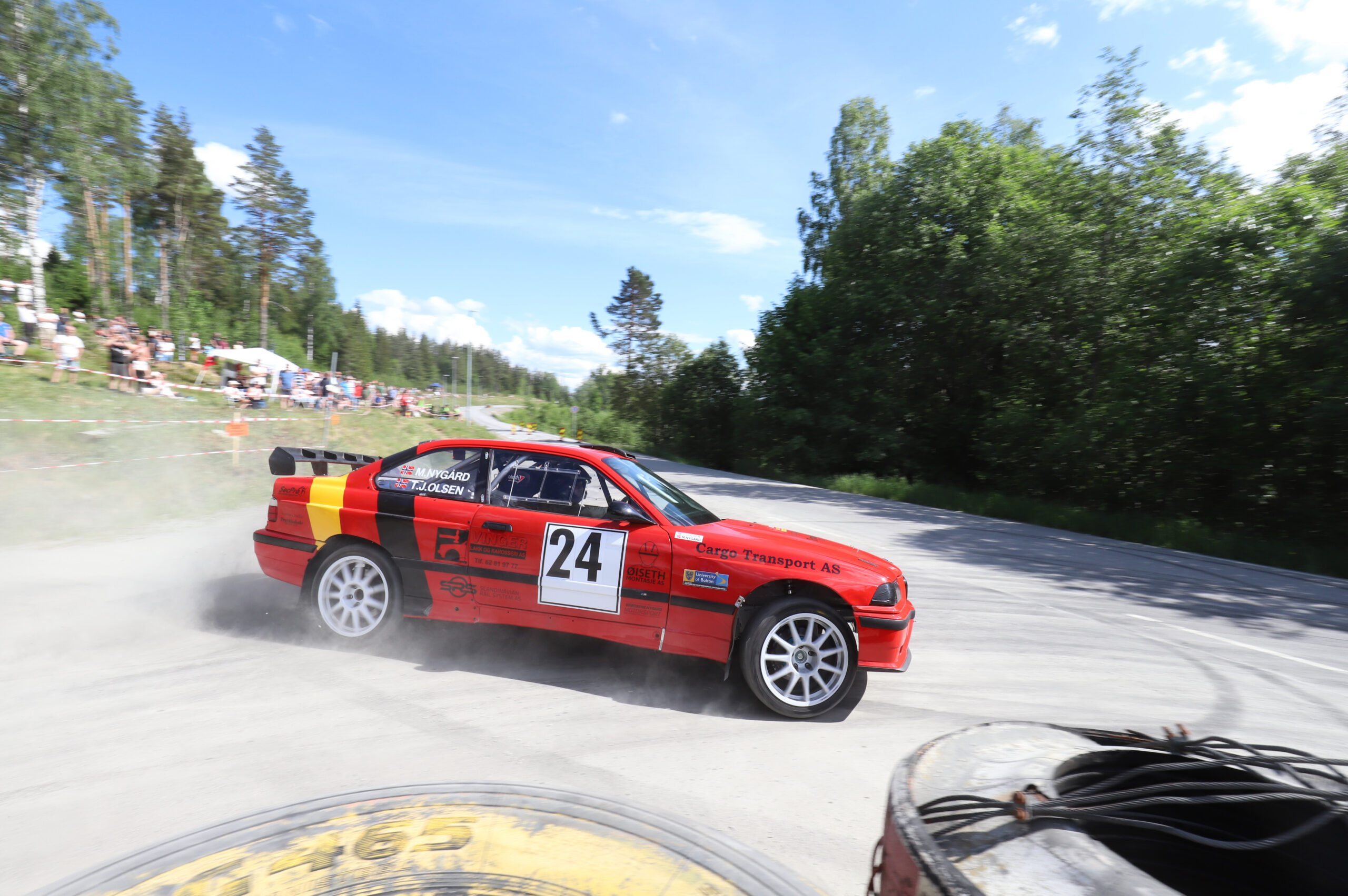 Martin Nyg&aring;rd stiller til start i en BMW..