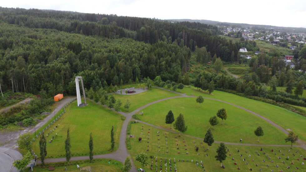 Det er planlagt inntil 150 boliger fra Holt gravplass i retning mot Puttara. Nå har det ene eiendomsselskapet trukket seg fra prosjektet.