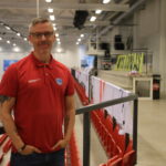 Daglig leder for KIL ishockey Jan Christer Eriksson ser nå frem til at isen er helt på plass i Kongshallen.
