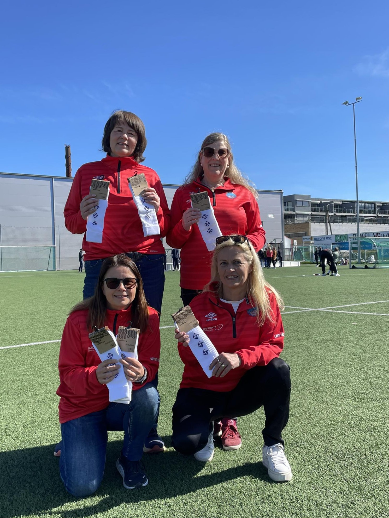 Fotballmammaene best&aring;r s&aring; langt av Kirsti Skj&aelig;ran, Anett Rubio, Marianne Smines og Vivi Waaler, men de &oslash;nsker seg gjerne flere med p&aring; "laget".