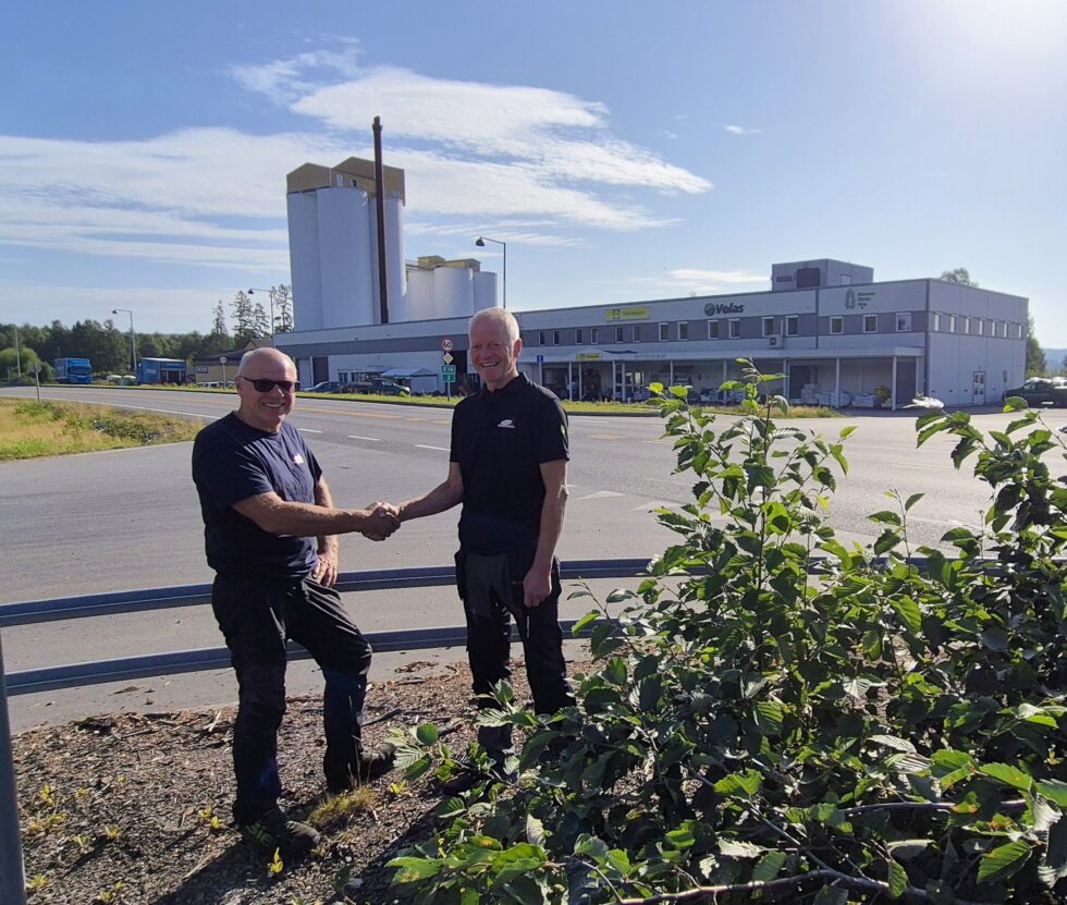 Styreleder i Norsenteret SA Ivar K Hoff (t.v.) er glad for å ha ansatt Ole Anders Nygaard som ny daglig leder.
