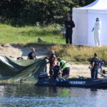 Mandag gjorde politiet et funn i Glomma, ved Brandval bru. Tirsdag morgen bekrefter politiet at det er snakk om en død person.